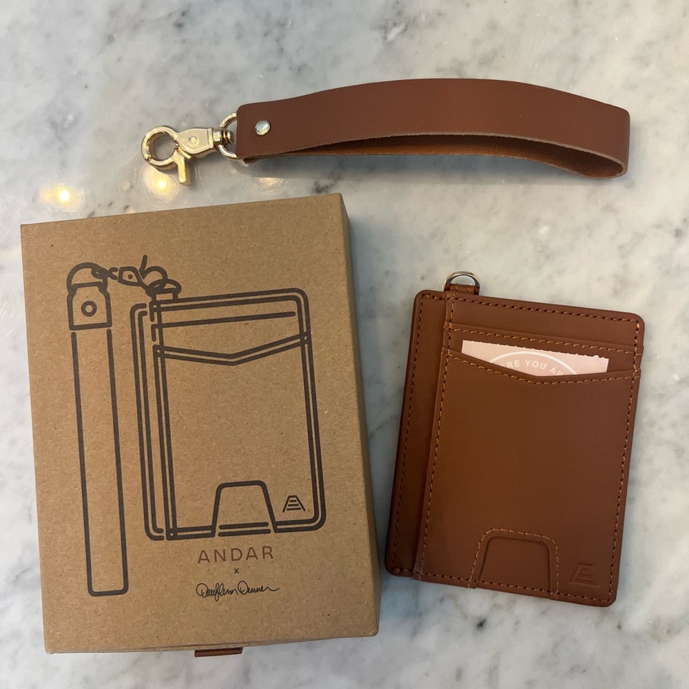 ANDAR The Denner Wallet - new in box